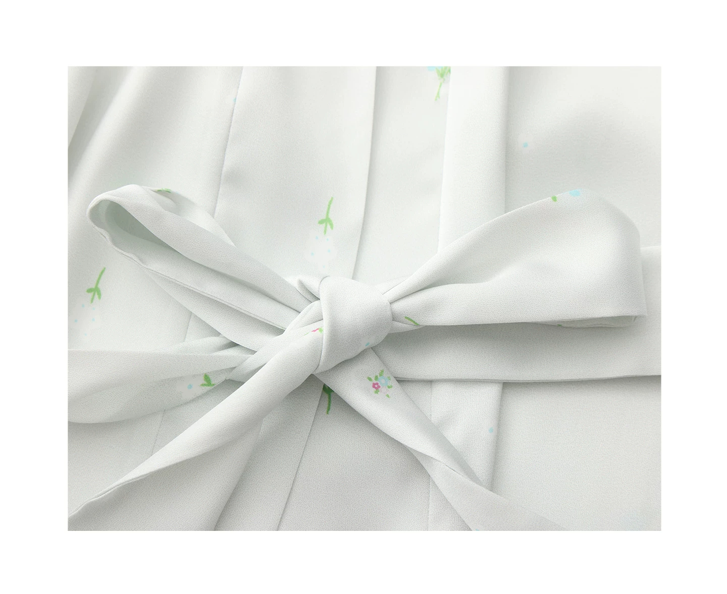Robe belt bow detail