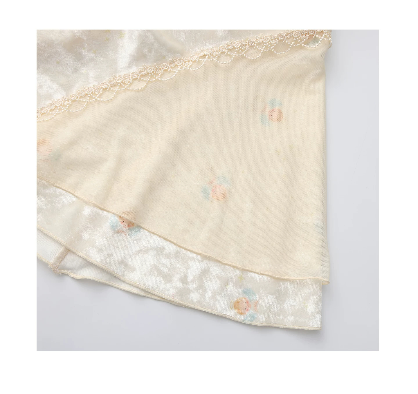 Layered hem detail